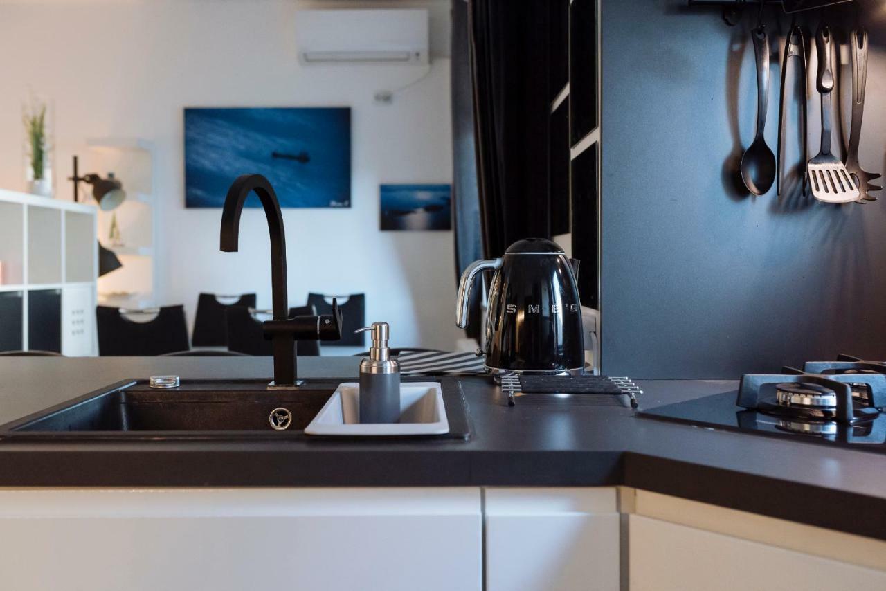 Luxury Flat 8 Near Metro Lägenhet Bukarest Exteriör bild