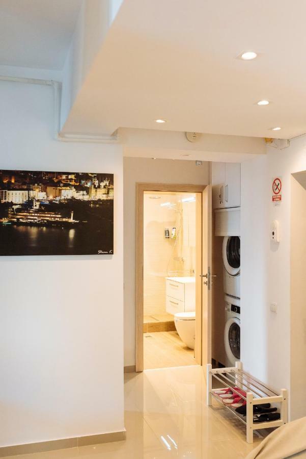 Luxury Flat 8 Near Metro Lägenhet Bukarest Exteriör bild
